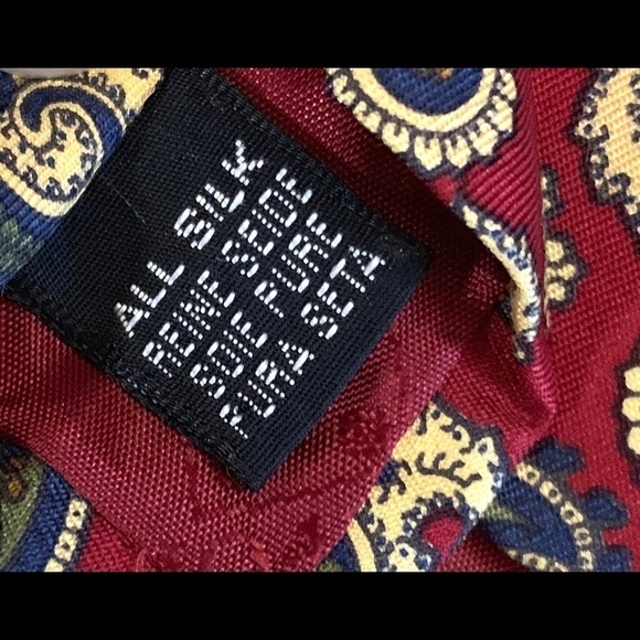 JOHN COMFORT London England All Silk Paisley Print on Red Necktie - Picture 7 of 9
